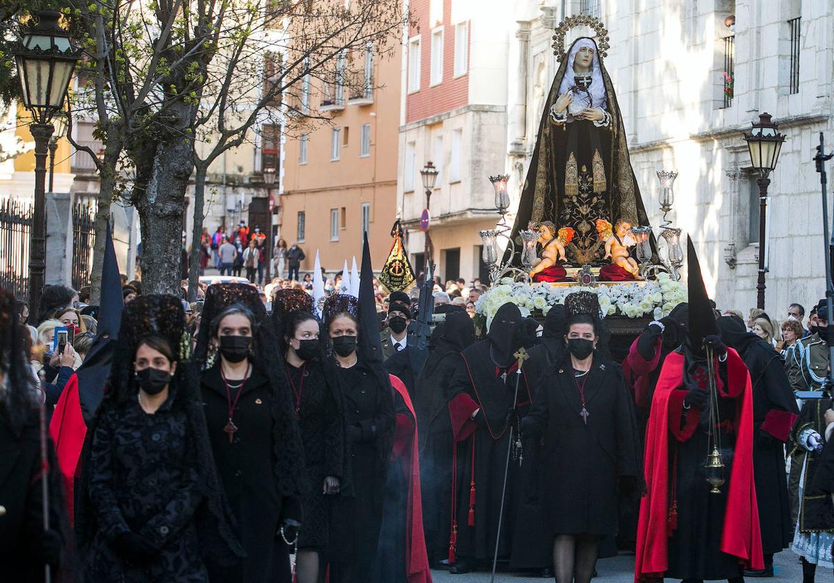 Procesión de la Soledad de 2022, sin preso indultado y con la mascarilla de la covid.