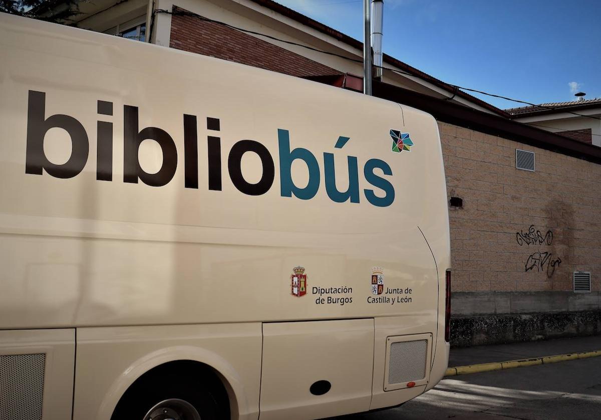 Donde la biblioteca no llega, acude el bibliobús