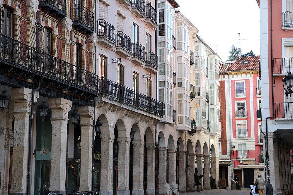 Burgos protege escaparates, fachadas e interiores de sus míticos comercios