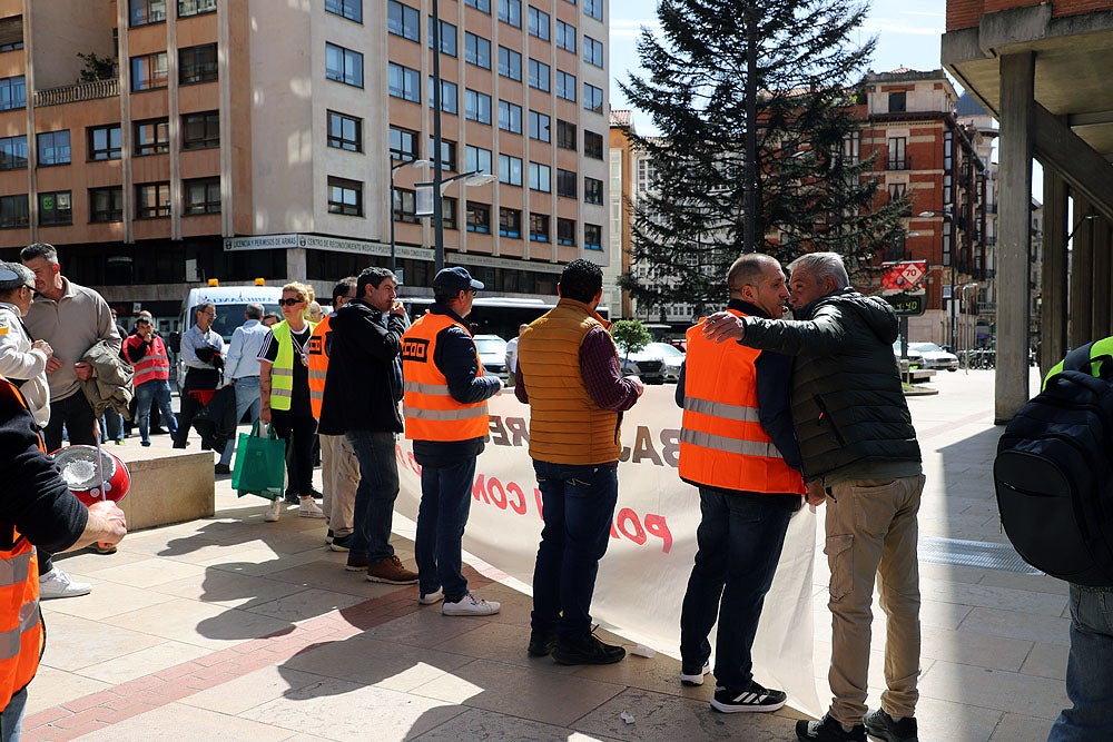 La plantilla de Urbaser exige reactivar las negociaciones