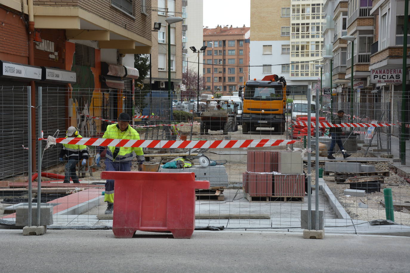 La plaza Lavaderos está siendo peatonalizada.