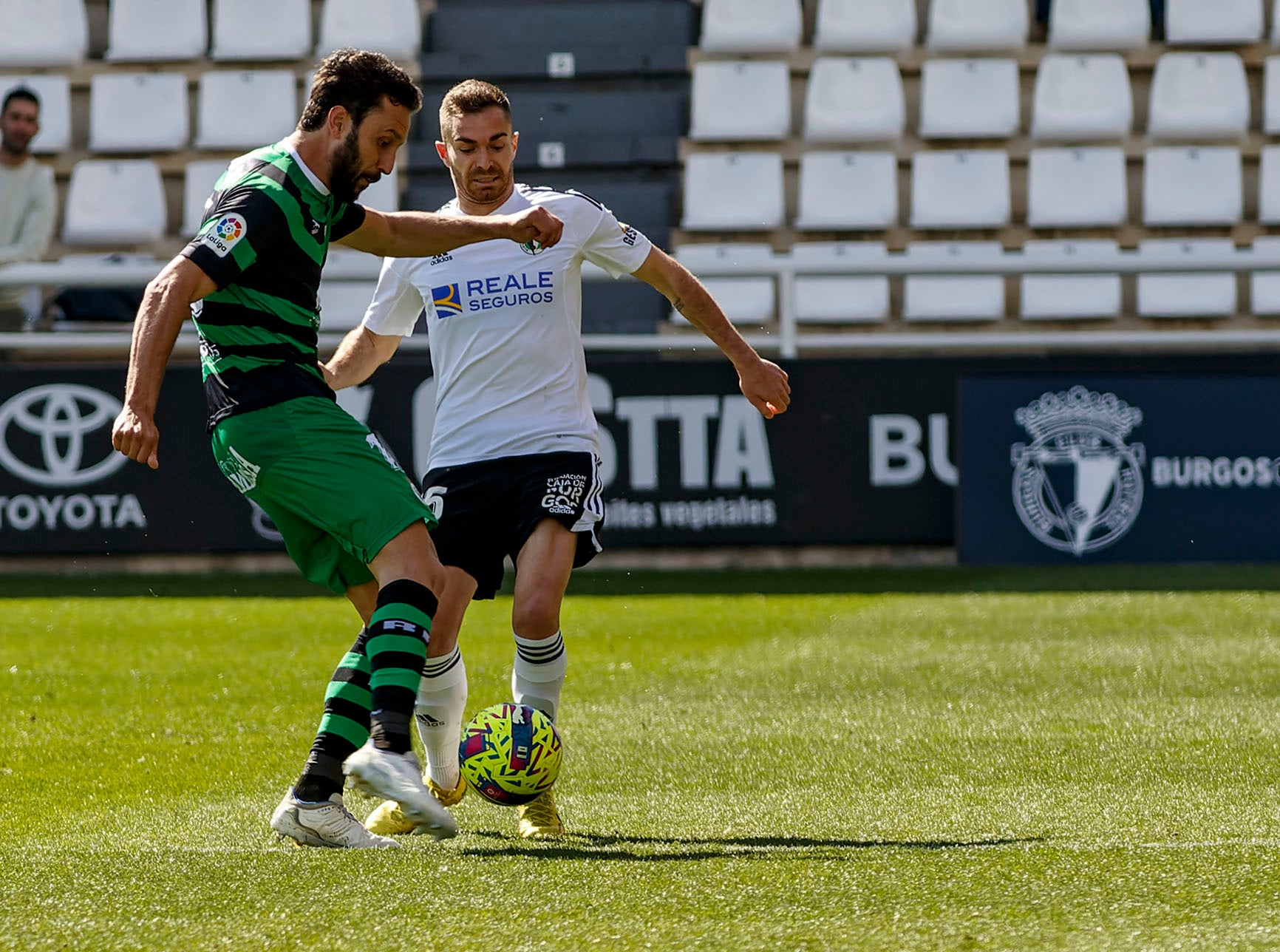 El Burgos CF se hace con la victoria ante un necesitado Racing