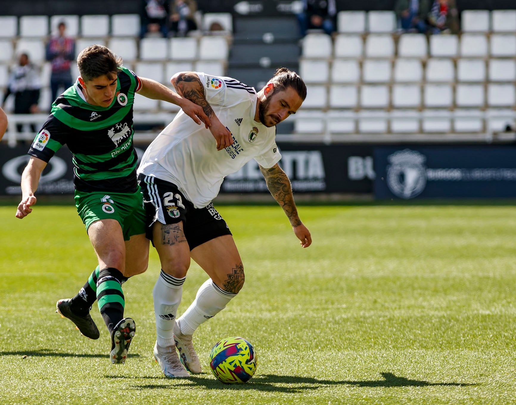 El Burgos CF se hace con la victoria ante un necesitado Racing