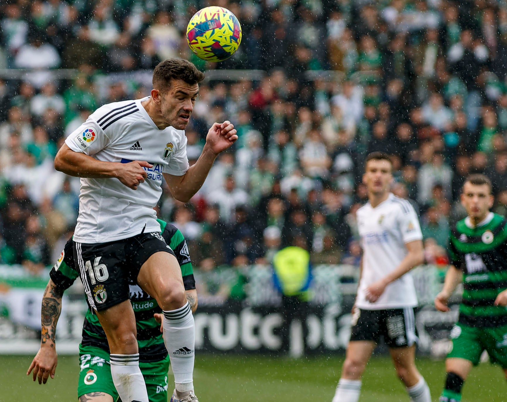 El Burgos CF se hace con la victoria ante un necesitado Racing