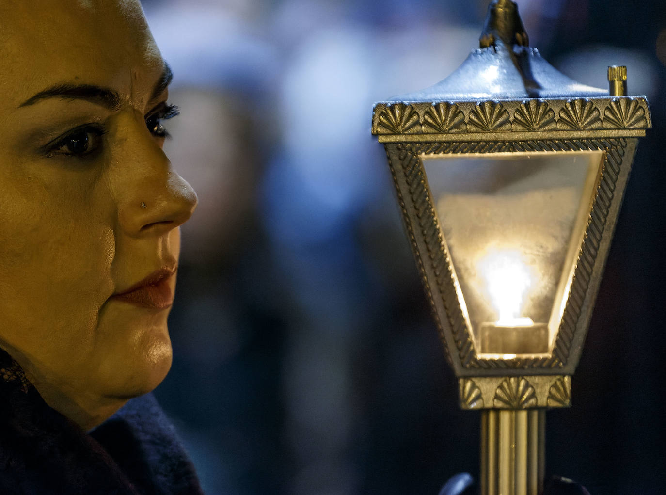 La Virgen de las Angustias recorre la noche burgalesa