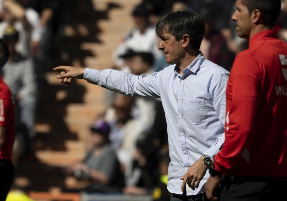 Pacheta durante el partido del Real Valladolid en el Bernabeu.