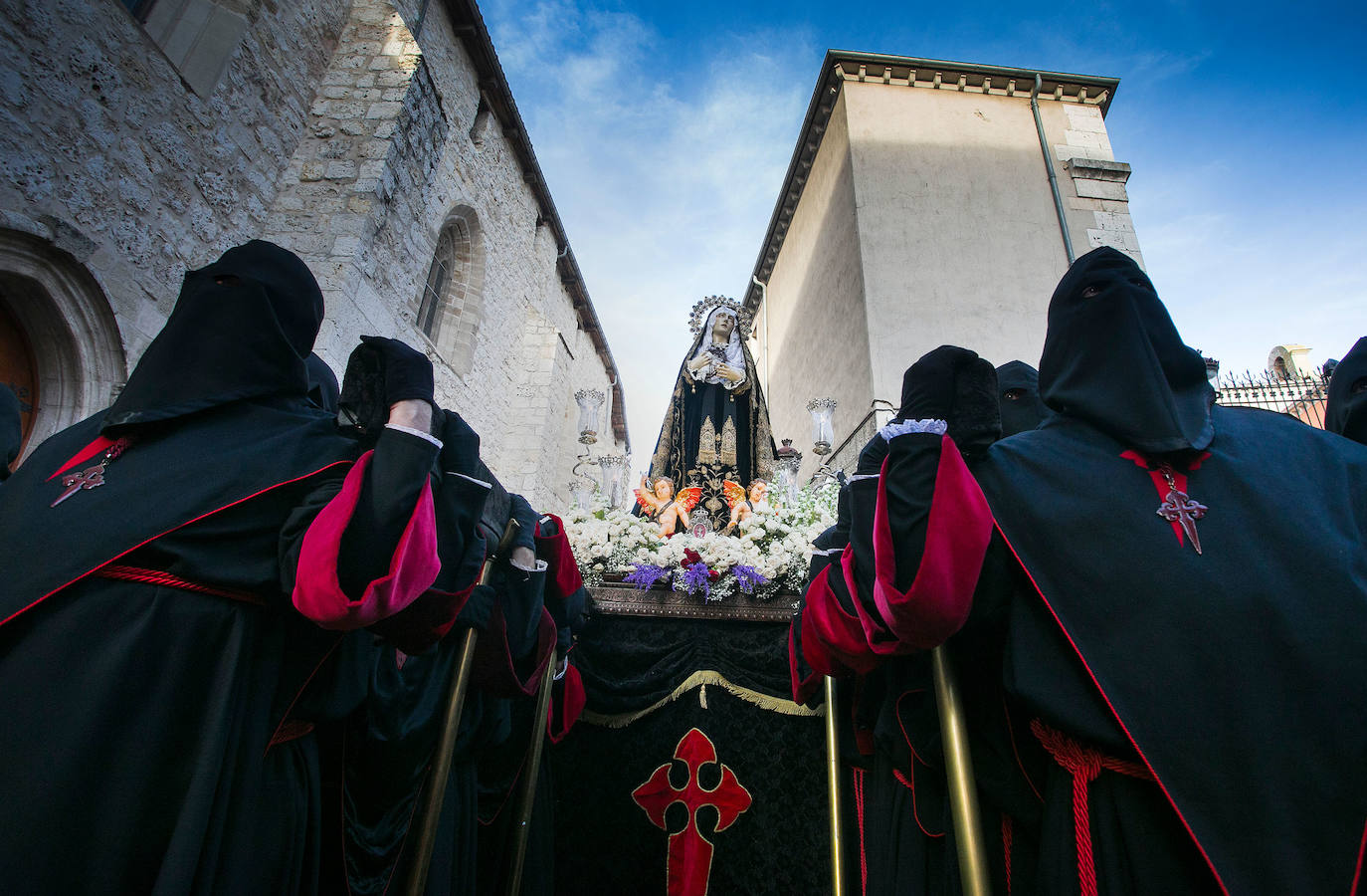 La Soledad recorre las calles de Burgos