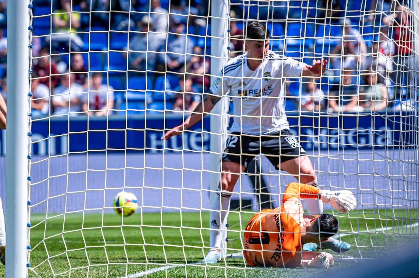 El Burgos cae derrotado ante el Huesca