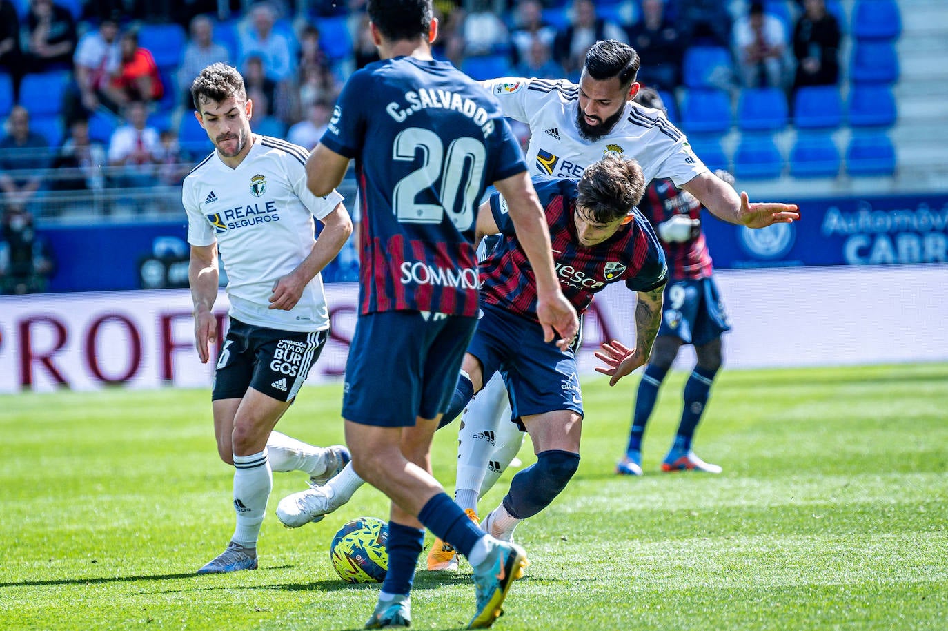 El Burgos cae derrotado ante el Huesca