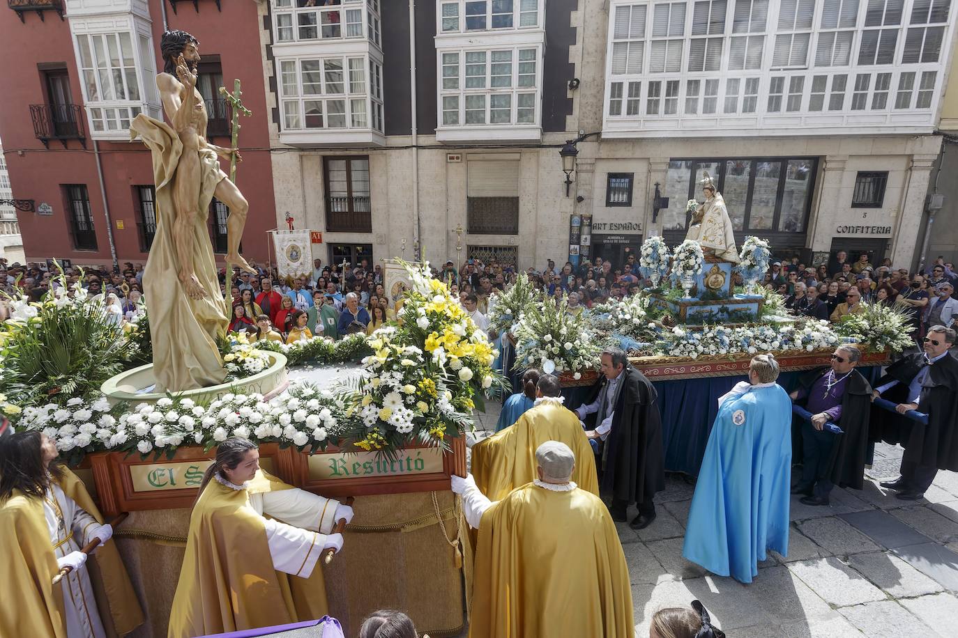 Burgos celebra la Pascua con el encuentro de la Madre y el hijo resucitado