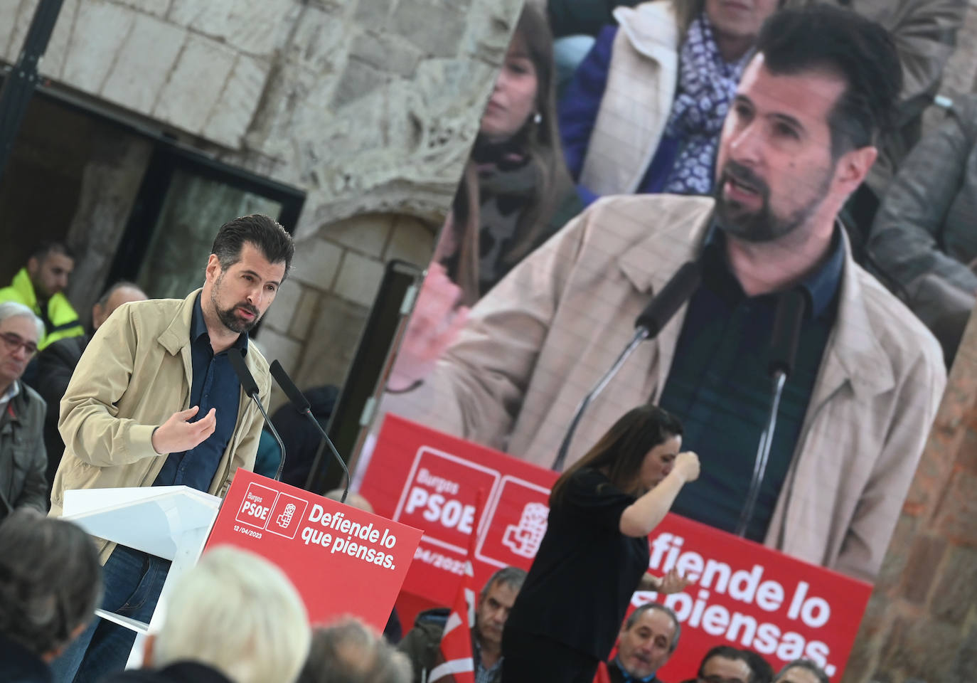 Pedro Sánchez respalda en Burgos la candidatura de Daniel de la Rosa