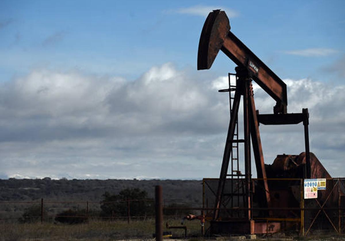 Museo del Petróleo en Sargentes de la Lora.