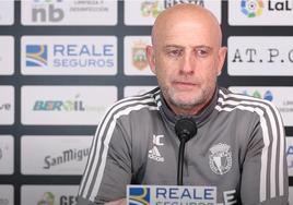 Julián Calero durante la rueda de prensa.