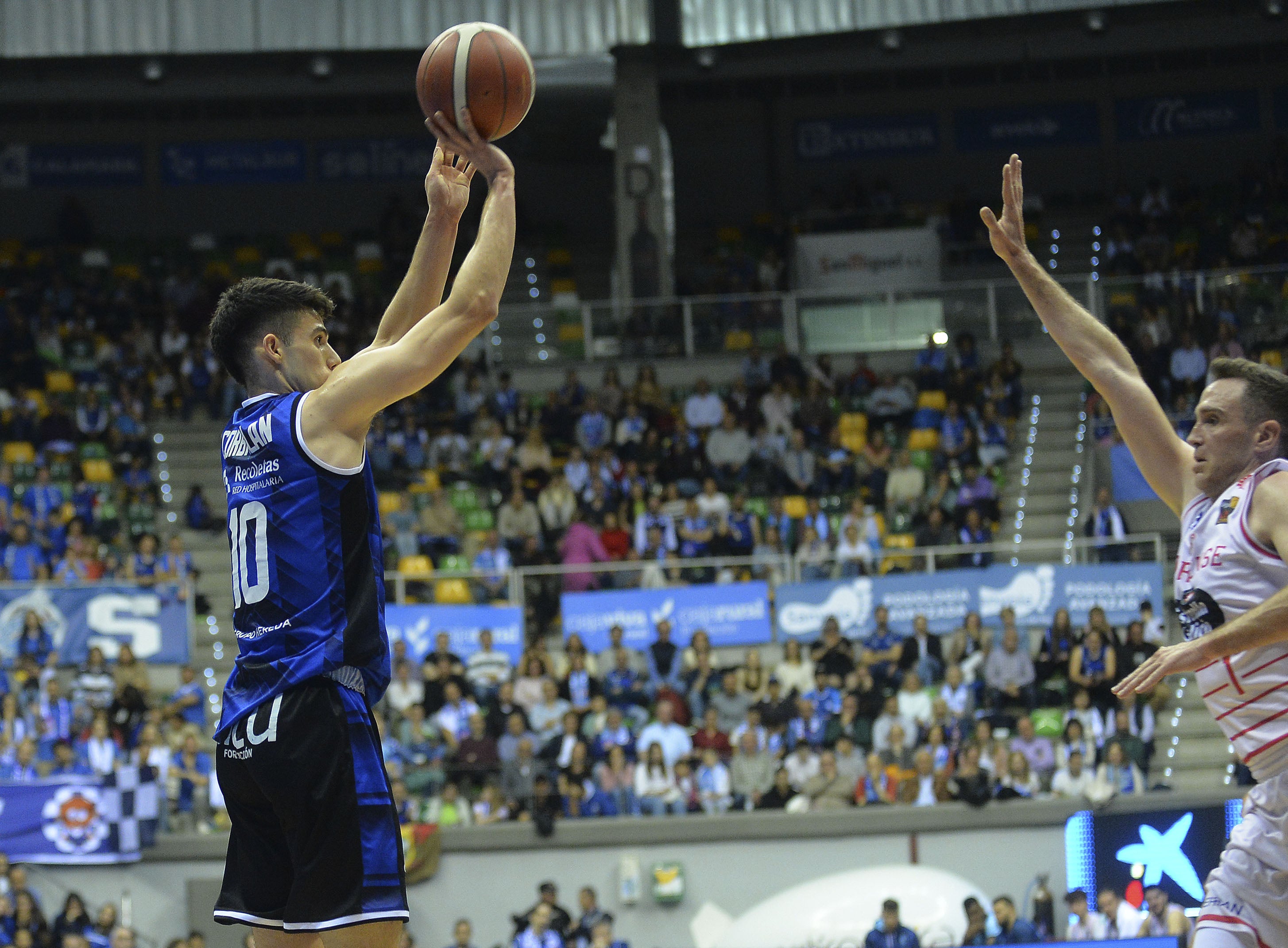 El San Pablo no da opciones al Club Ourense Baloncesto