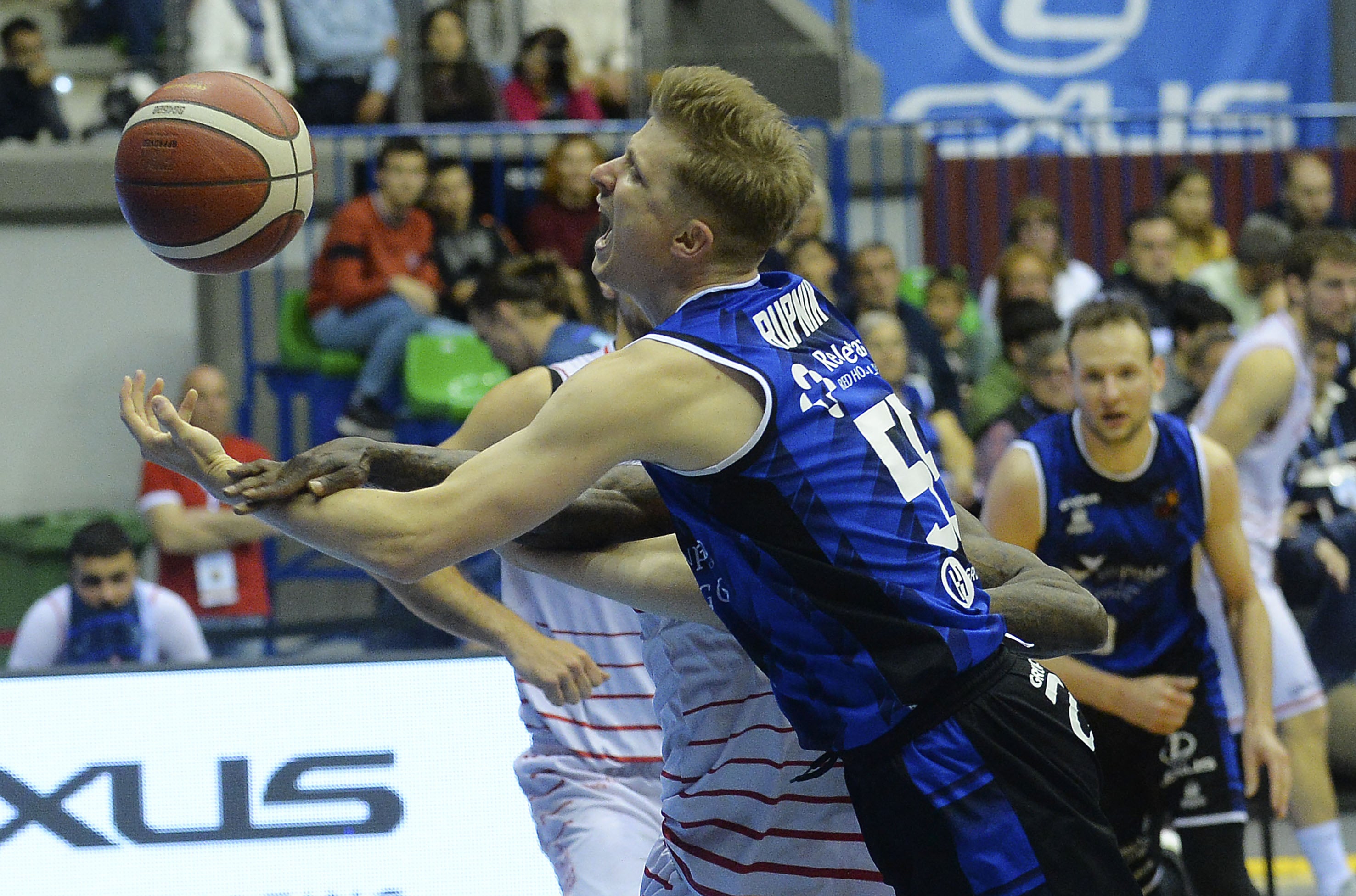 El San Pablo no da opciones al Club Ourense Baloncesto