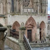 Vox Burgos aborda con la Junta la tramitación de la colocación de las puertas de la Catedral