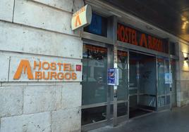 El Hostel Burgos espera nuevos gestores y nuevos turistas.