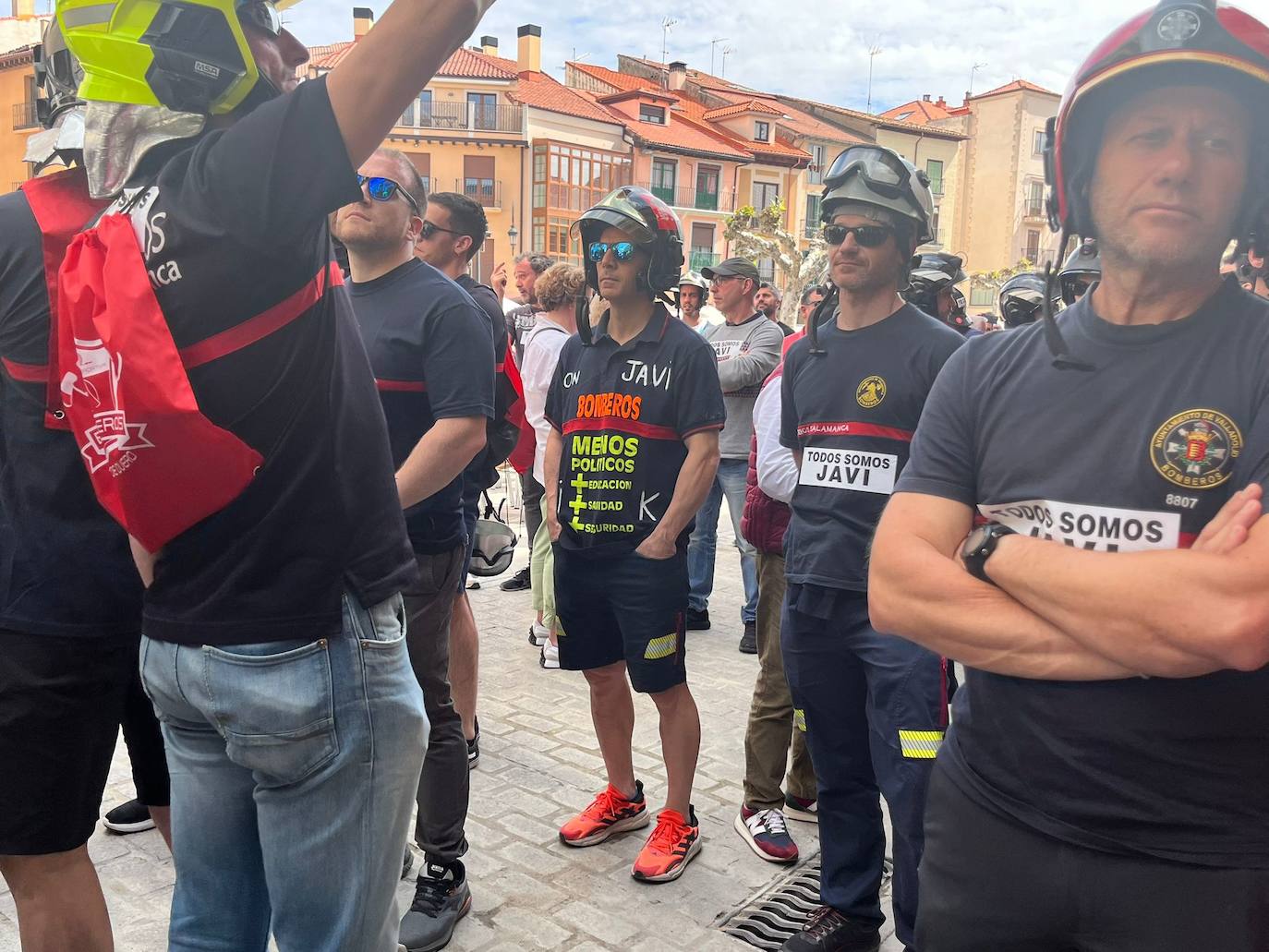 Los bomberos de Castilla y León se manifiestan en Aranda