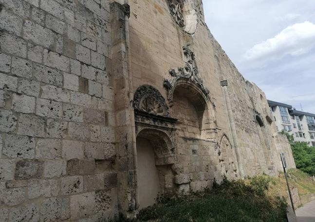 Se habilitará un acceso en la zona tapiada, que fue acceso en su momento del edificio militar.