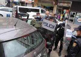 La Policía Nacional desplegó un amplio dispositivo policial en la mañana del suceso.