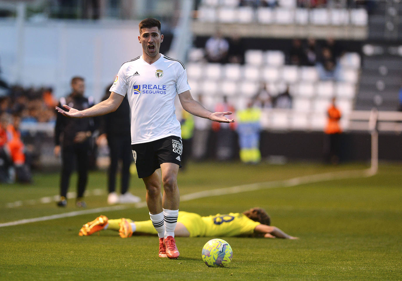 El Burgos se reencuentra con la victoria