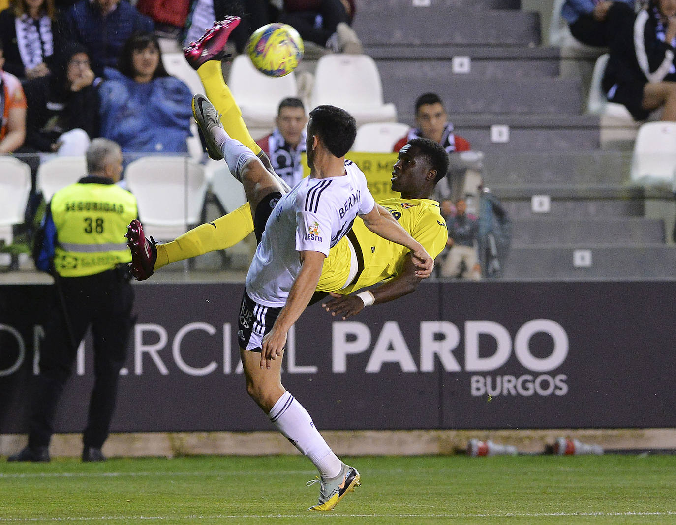 El Burgos se reencuentra con la victoria