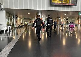 Intervención de la Policía Nacional en la estación de tren de Burgos.