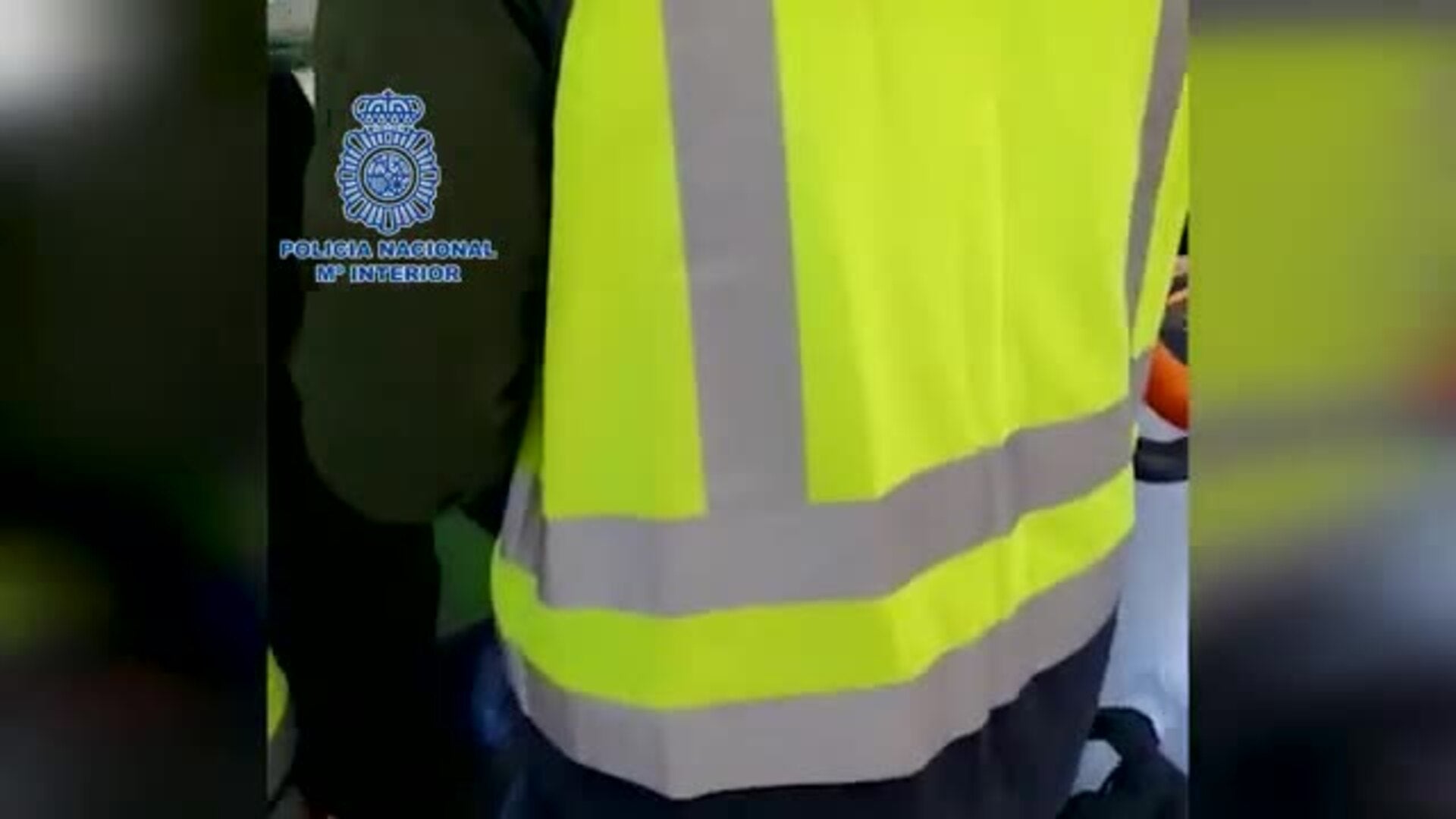 Desmantelan una banda que bloqueaba las citas online de extranjería con detenciones en Burgos