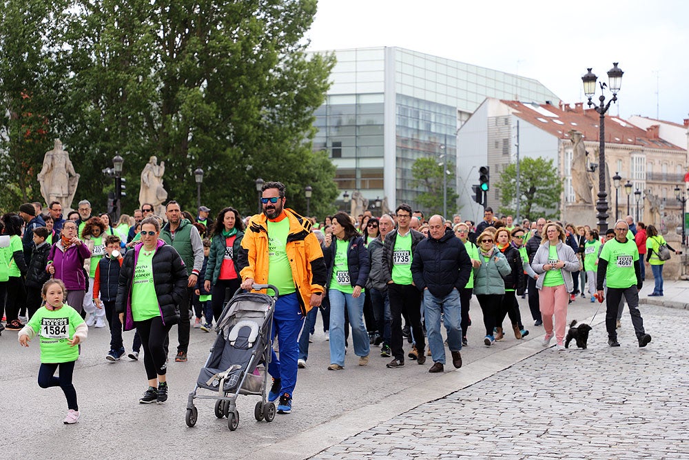 Más de 5.000 burgaleses marchan contra el cáncer