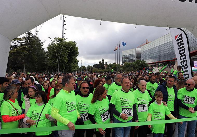 La marcha contra el cáncer ha congregado a más de 5.000 burgaleses.