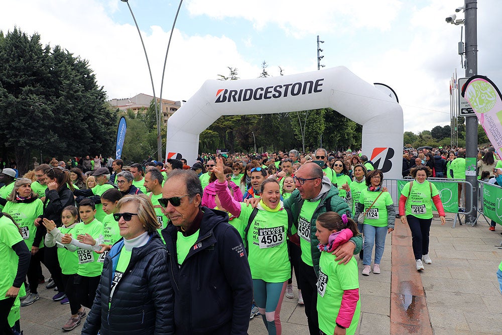 Más de 5.000 burgaleses marchan contra el cáncer