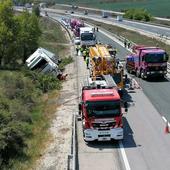 Siete heridos en un accidente múltiple con dos camiones con explosivos implicados en Burgos