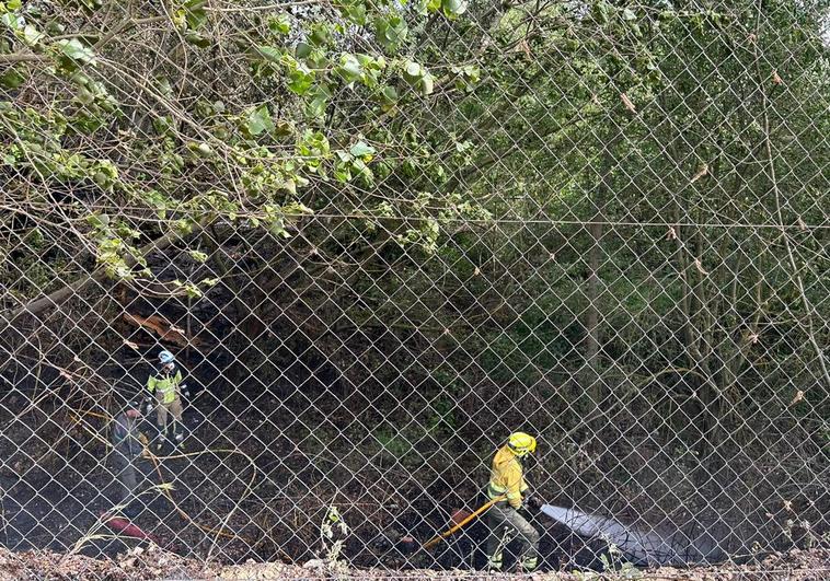 Los efectivos contra incendios controlaron las llamas rápidamente.