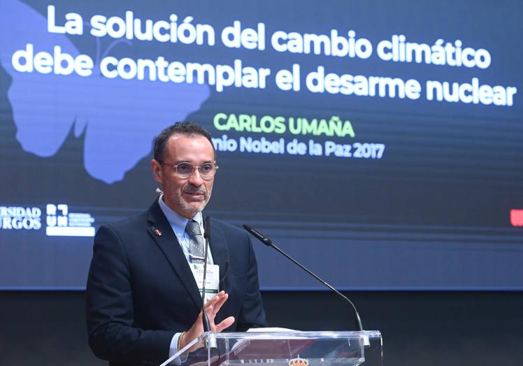 El Premio Nobel de la Paz 2017, Carlos Umaña.