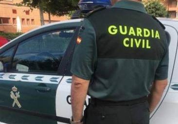 Tres detenidos en Burgos por robar alcantarillas y ventanas para venderlas como chatarra