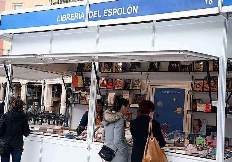 Imagen principal - Inauguración de la 47 Feria del Libro de Burgos. 