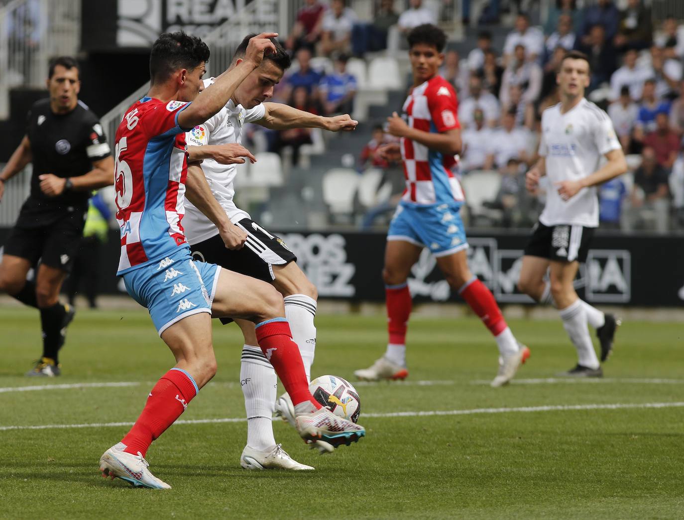 El Lugo se cuela en la despedida de Calero