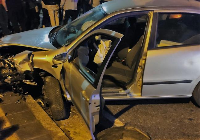 Estado de uno de los coches implicados en el accidente.