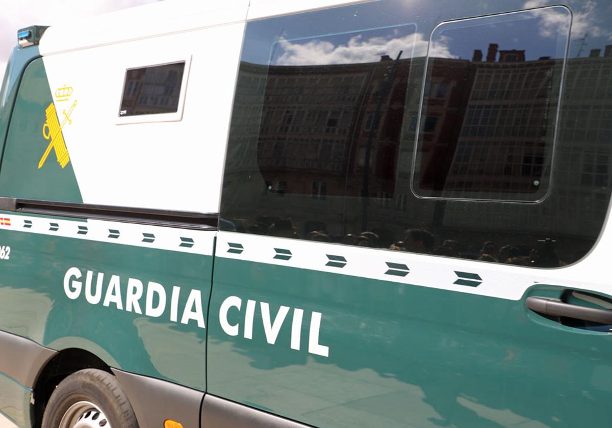 Vehículo oficial de la Guardia Civil.