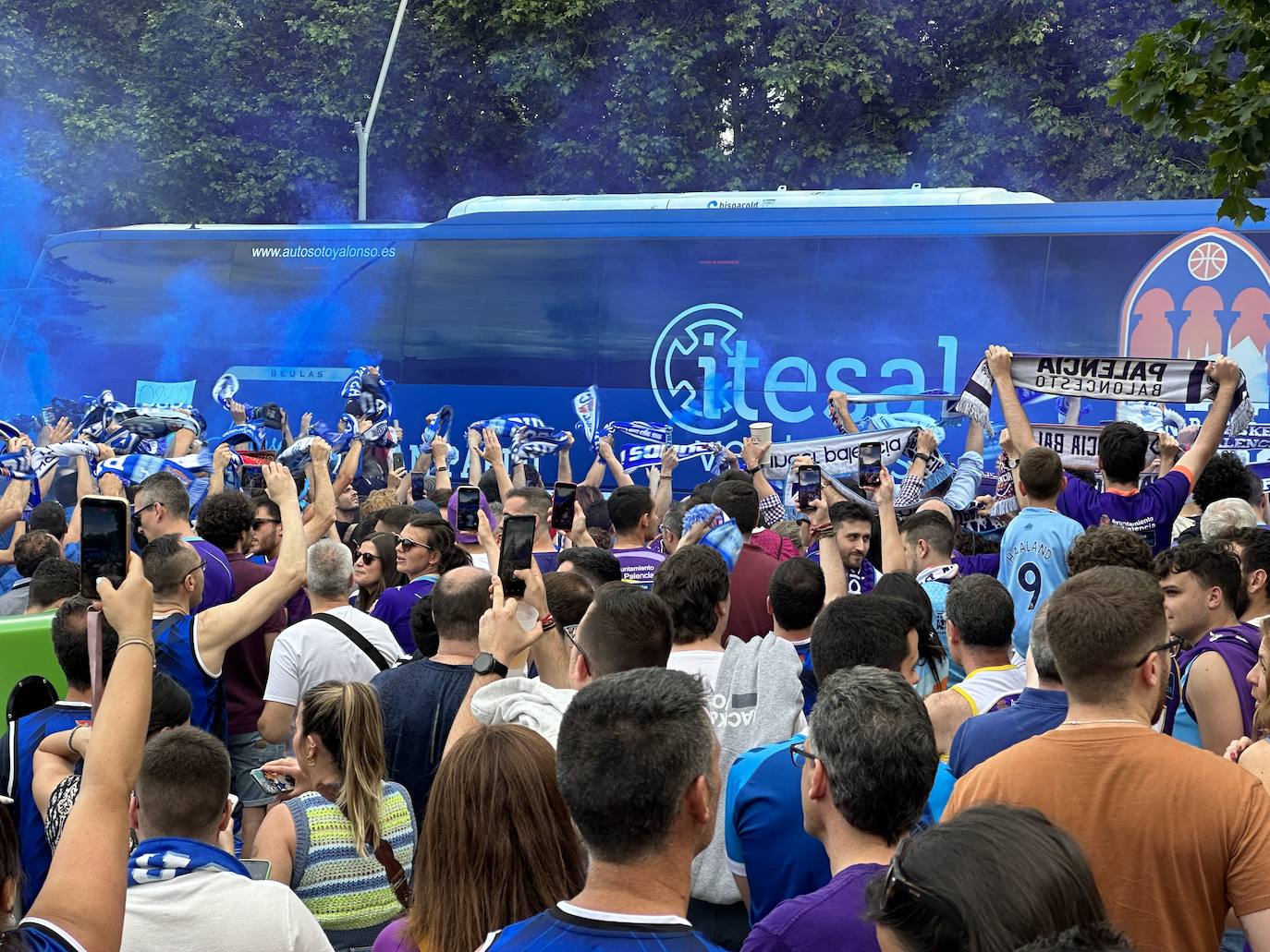 Ambientazo en la previa de la final entre Zunder Palencia y Hereda San Pablo