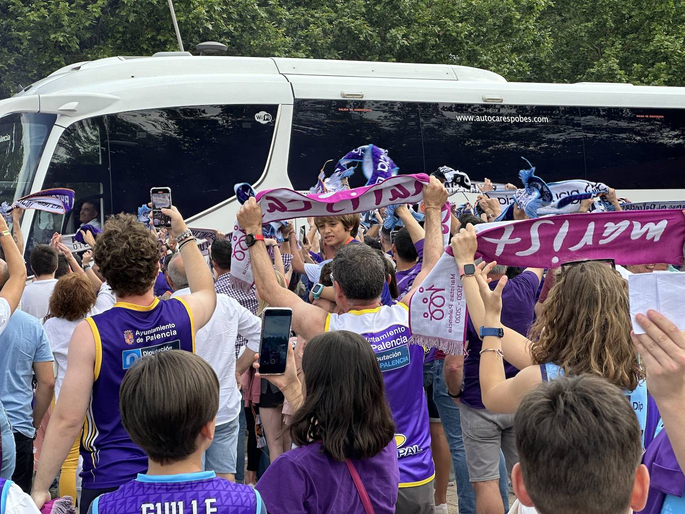 Ambientazo en la previa de la final entre Zunder Palencia y Hereda San Pablo