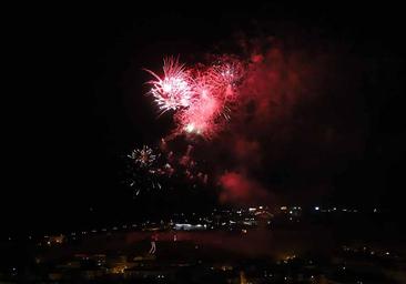 Estos son los cambios en las líneas de autobús por los fuegos artificiales de los Sampedros 2023