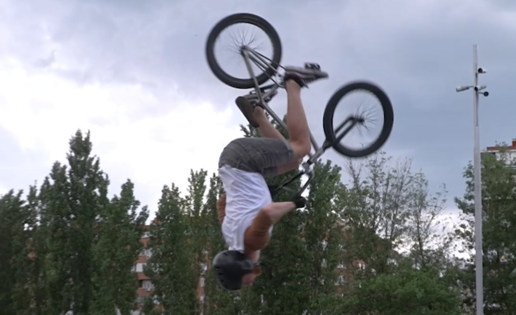 El rider burgalés Daniel Peñafiel es finalista en la Copa del Mundo de BMX Freestyle