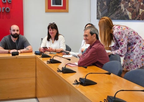 Imagen secundaria 1 - La alcaldesa de Miranda presenta el nuevo equipo del Gobierno de coalición