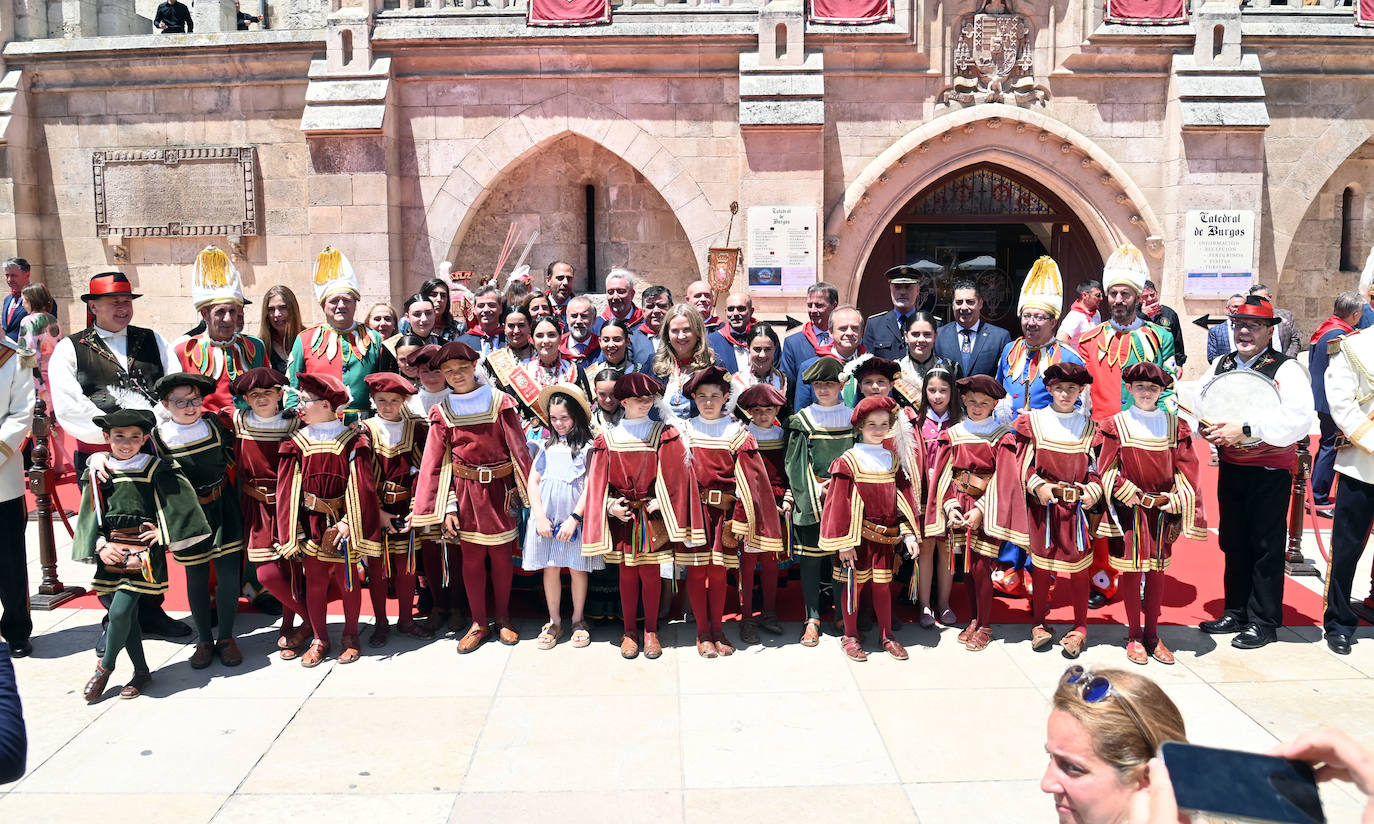 El pregón infantil y el himno de Burgos en imágenes