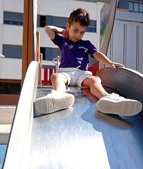 Imagen secundaria 2 - Familiares y allegados apoyan a la familia de Ana Alonso en su lucha