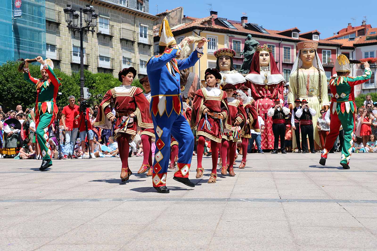 Bailes y tradiciones en los Sampedros