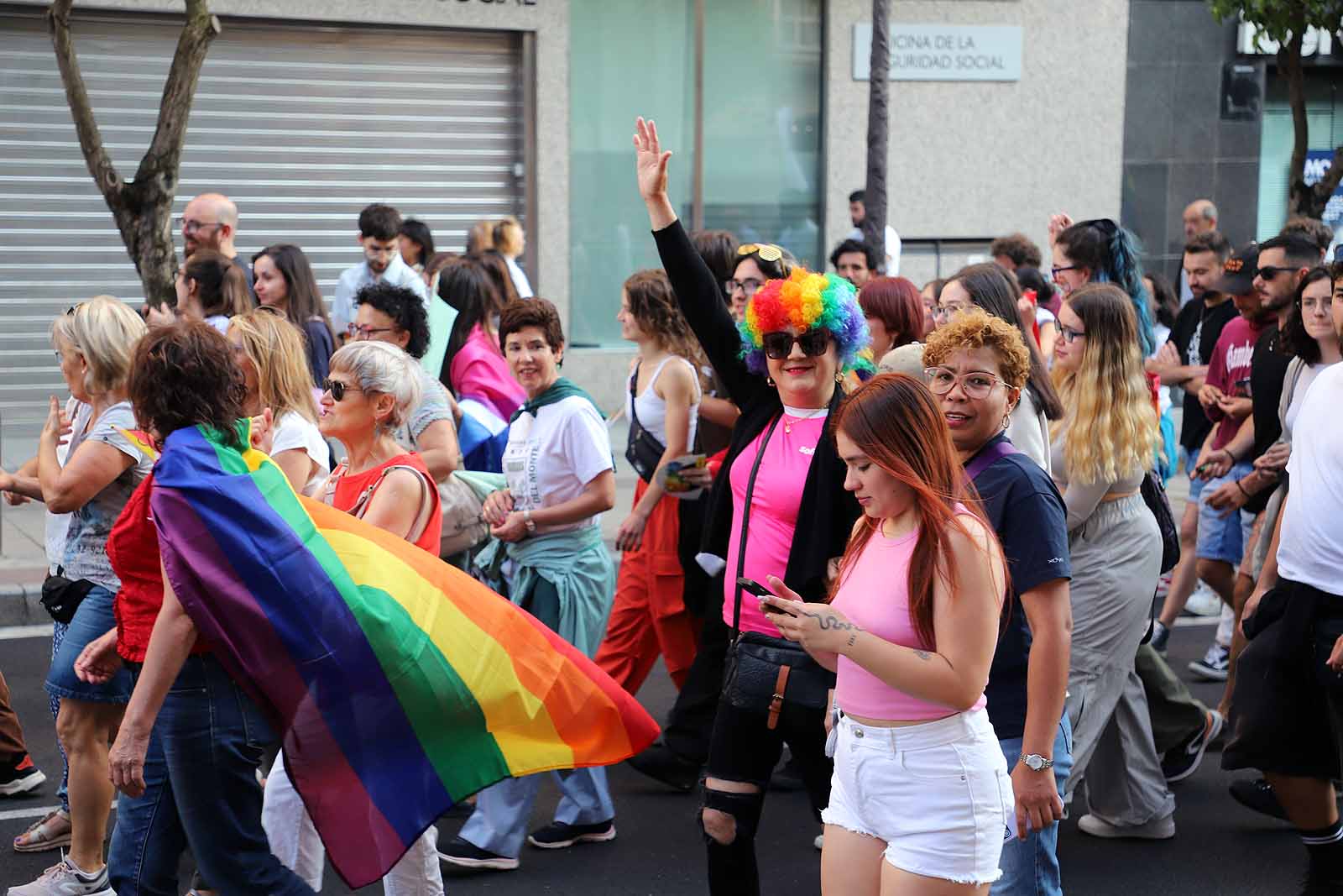 Cientos de burgaleses se manifiestan por el colectivo LGTBI+