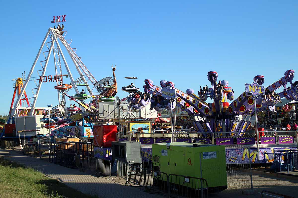 Los feriantes se vuelven a quejar de unos Sampedros «flojos» debido a la ubicación