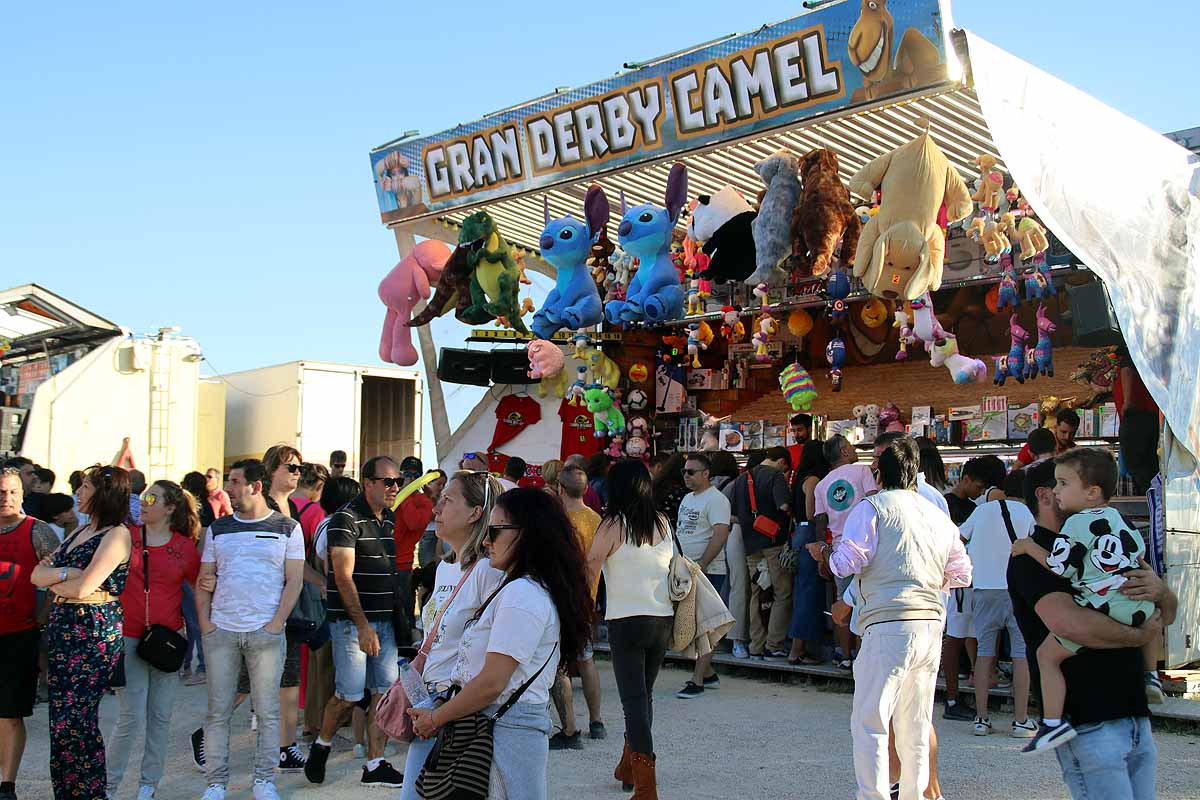 Los feriantes se vuelven a quejar de unos Sampedros «flojos» debido a la ubicación